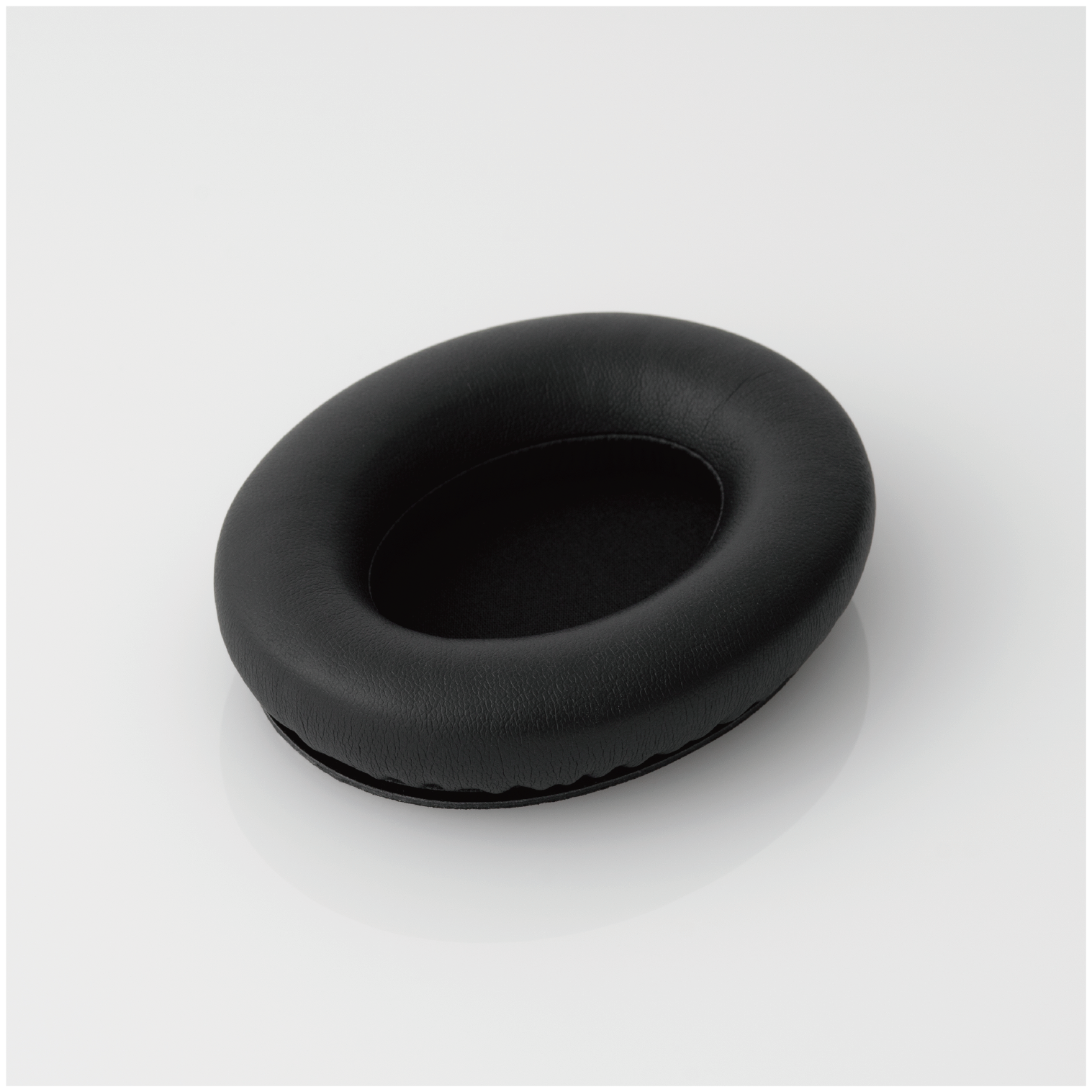 Ear pads for UX2000